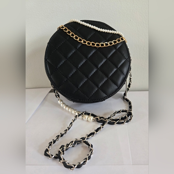 Badgley Mischka Women's Rounded Shoulder Handbag Black - NWT - Picture 3 of 6